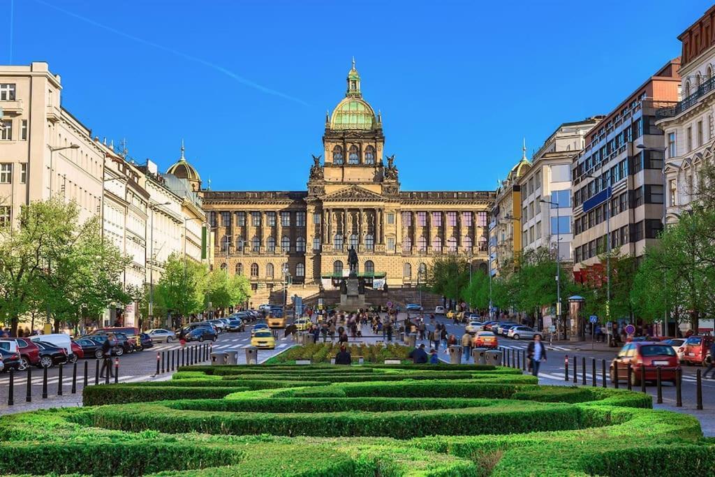 Old Town Herberghaus, 250M To Charles Bridge Apartment ปราก ภายนอก รูปภาพ