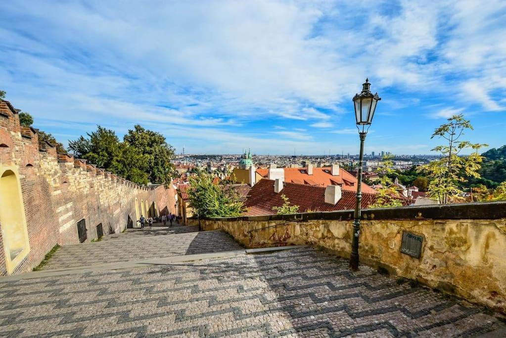 Old Town Herberghaus, 250M To Charles Bridge Apartment ปราก ภายนอก รูปภาพ